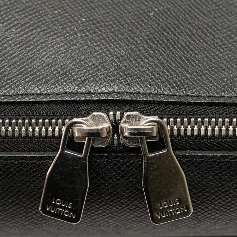 Louis Vuitton Grigori Messenger MM Shoulder Bag